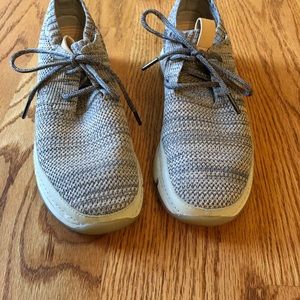Clark’s Sneakers (Size 7)